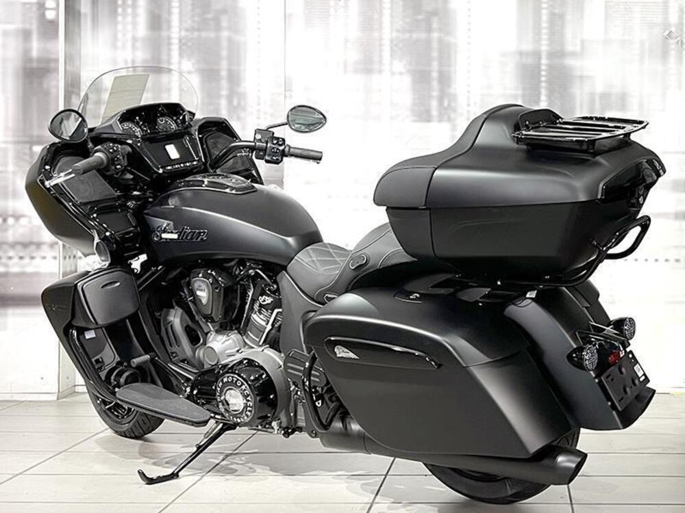 Indian Pursuit 1768 Dark Horse (2022 - 25) (2)