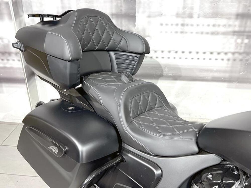 Indian Pursuit 1768 Dark Horse (2022 - 25) (3)