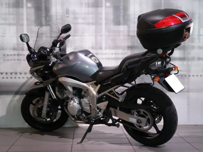 Yamaha FZ6 Fazer (2004 - 07) (2)