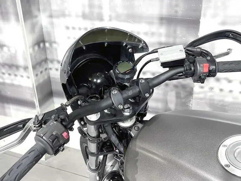 Yamaha FZS 600 Fazer (2002 - 03) (5)