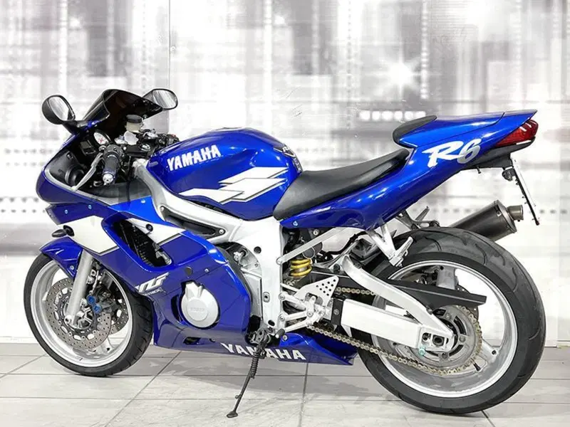 Yamaha YZF R6 (1999 - 00) (2)