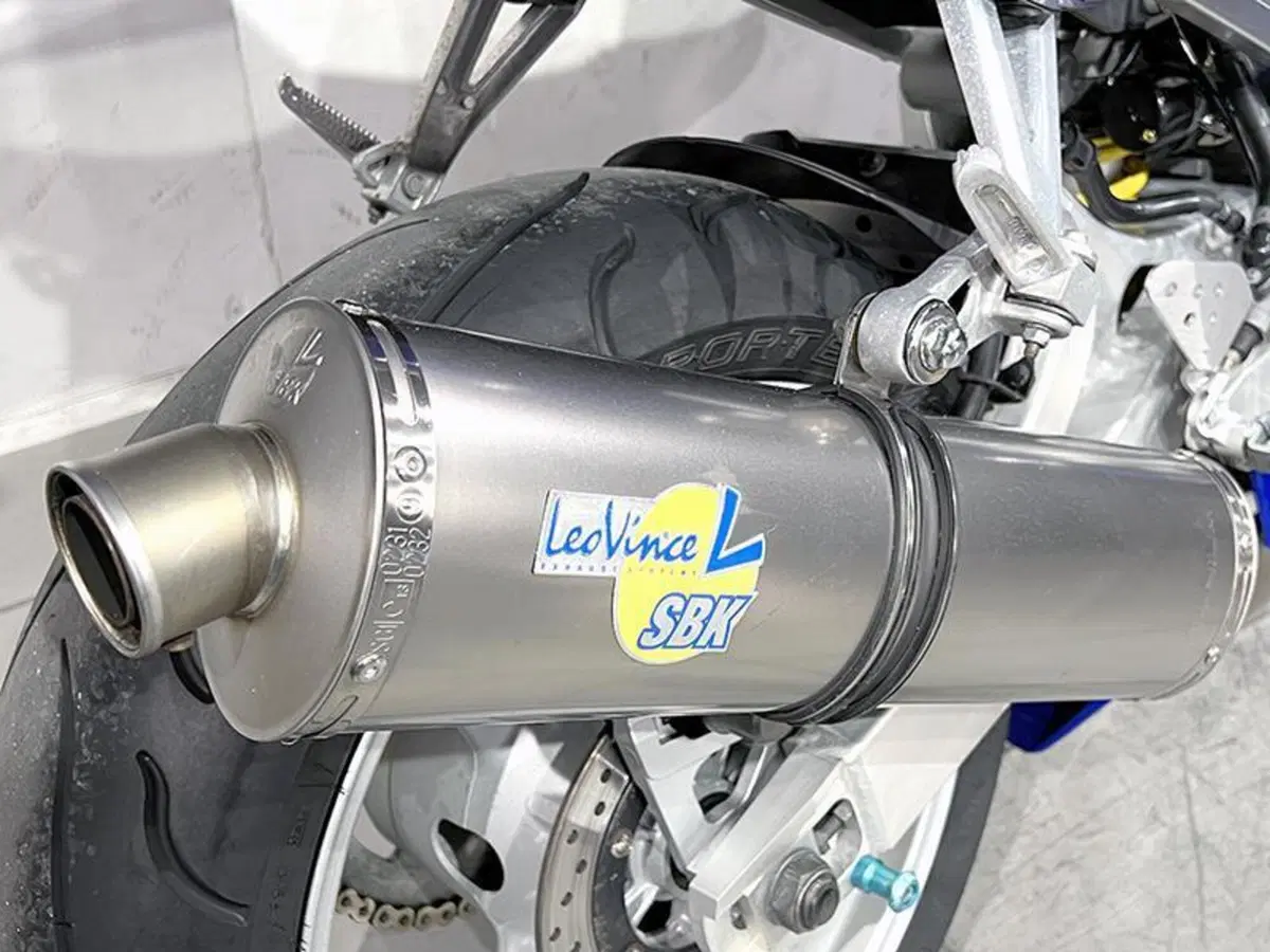 Yamaha YZF R6 (1999 - 00) (3)