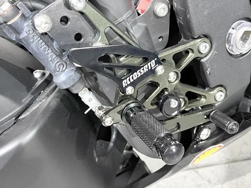 Yamaha YZF R1 (2006 - 07) (5)