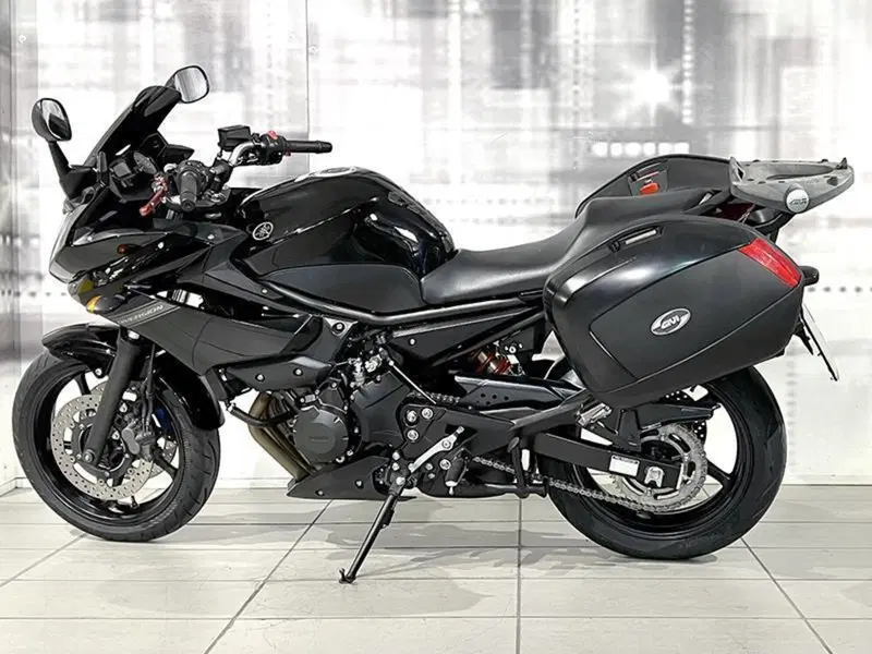 Yamaha XJ6 Diversion (2009 - 15) (2)