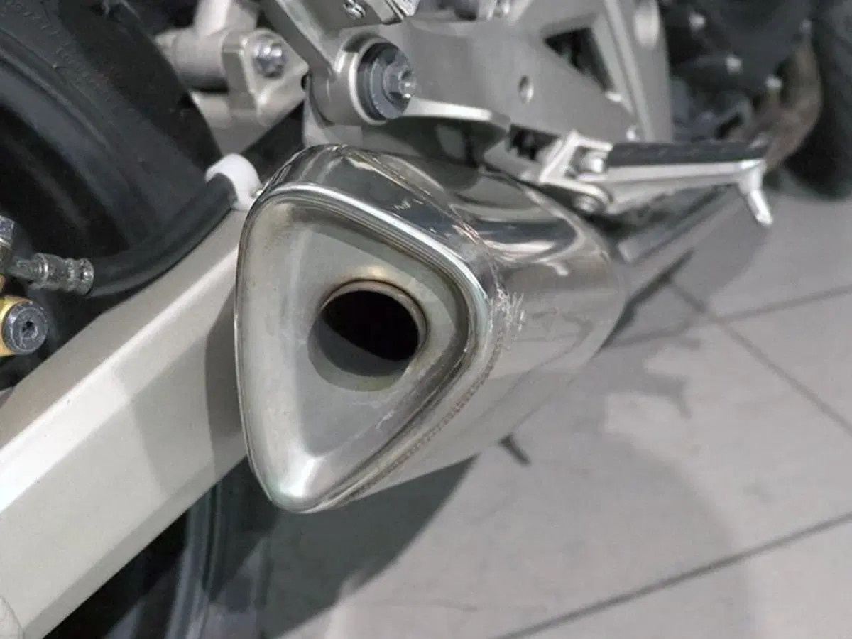 Honda Hornet 600 (2007 - 10) (4)