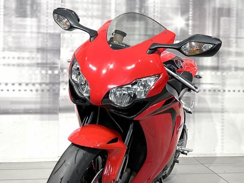 Honda CBR 1000 RR Fireblade (2012 - 16) (3)