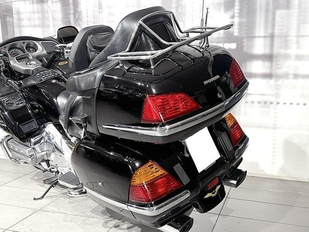 Honda GL 1800 Gold Wing (2000 - 05) (4)