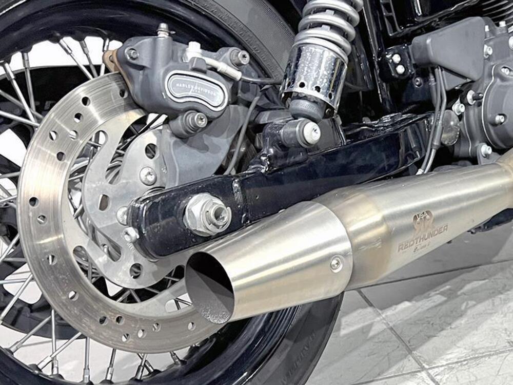 Harley-Davidson 1690 Street Bob (2017) - FXDB (3)