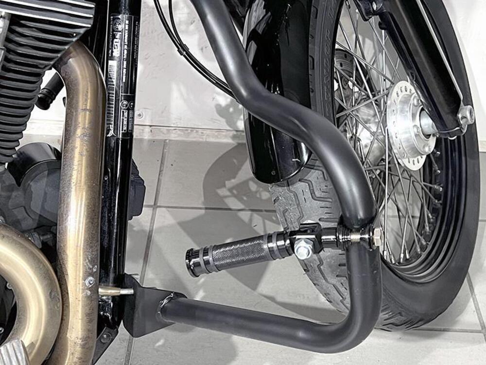 Harley-Davidson 1690 Street Bob (2017) - FXDB (4)