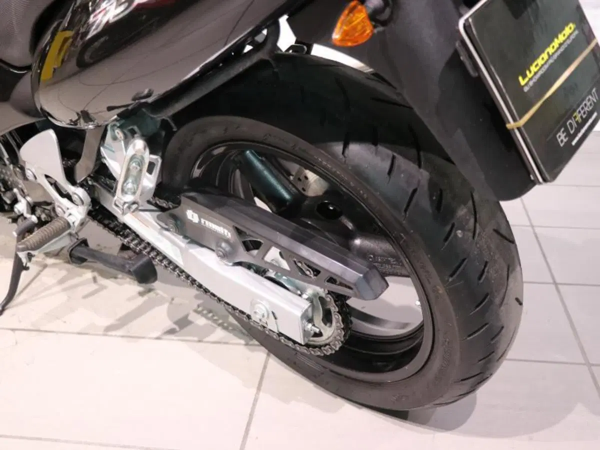 Suzuki GSX 750 F (1999 - 06) (5)