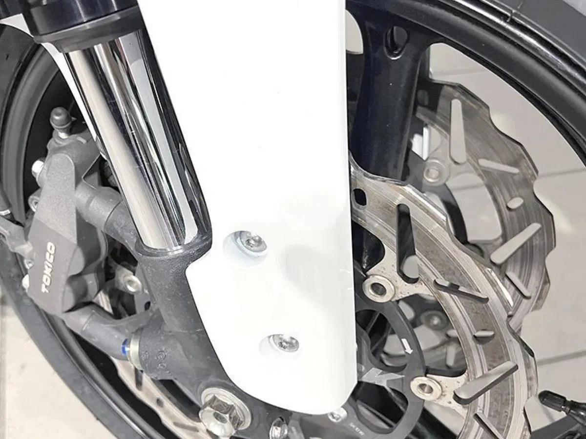 Suzuki GSX R 750 (2008 - 10) (3)