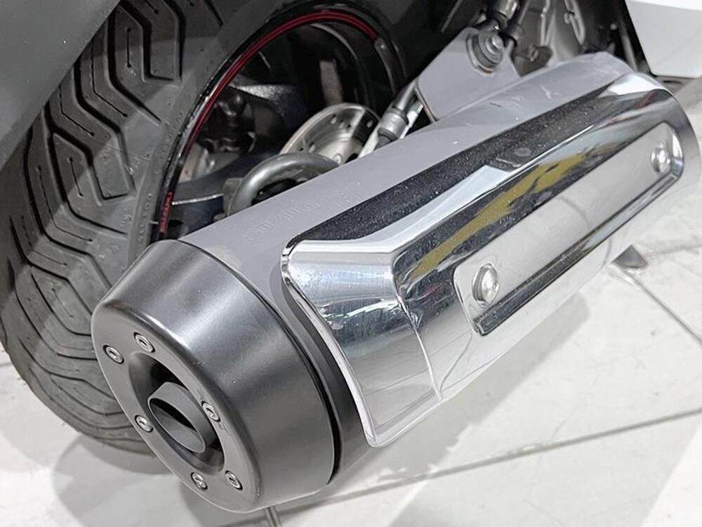 Suzuki Burgman AN 400 Lux (2012 - 16) (3)