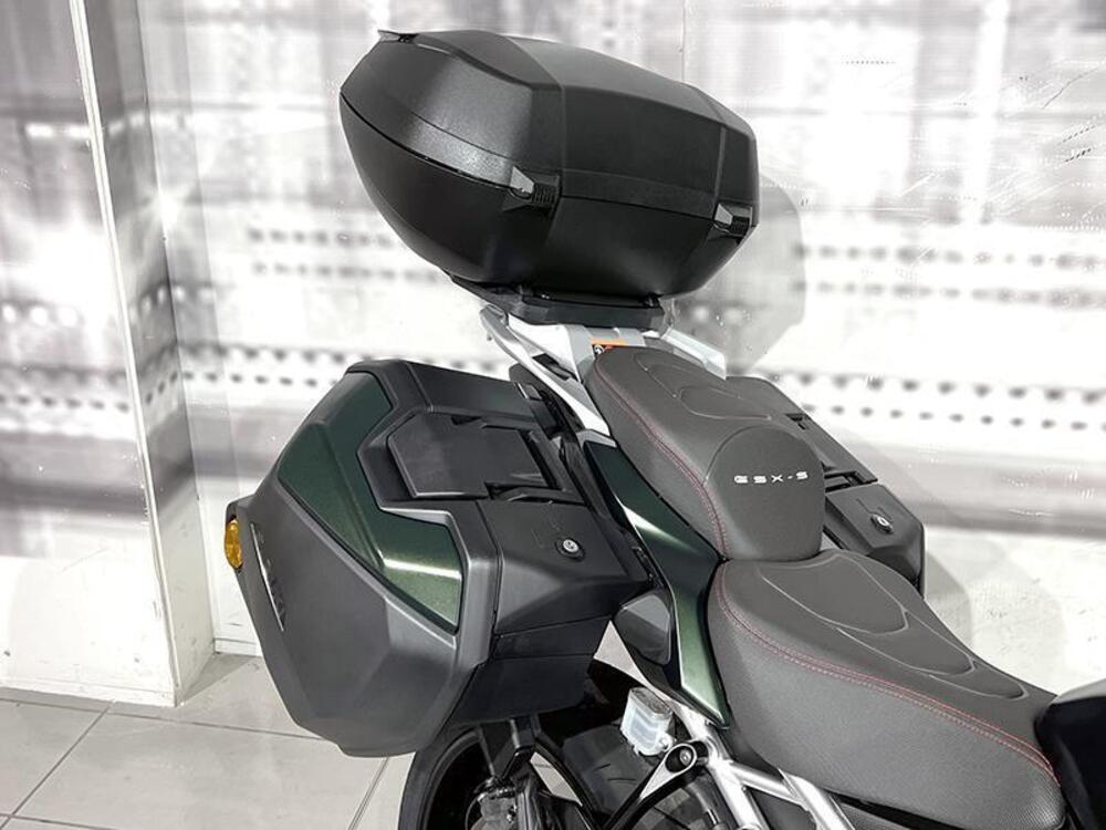 Suzuki GSX-S1000 (2021 - 25) (4)