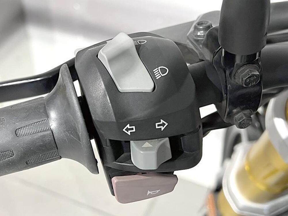 Bmw G 310 R (2016 - 20) (4)