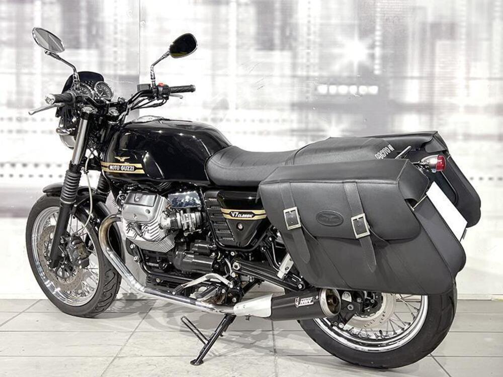 Moto Guzzi V7 Classic (2008 - 12) (2)