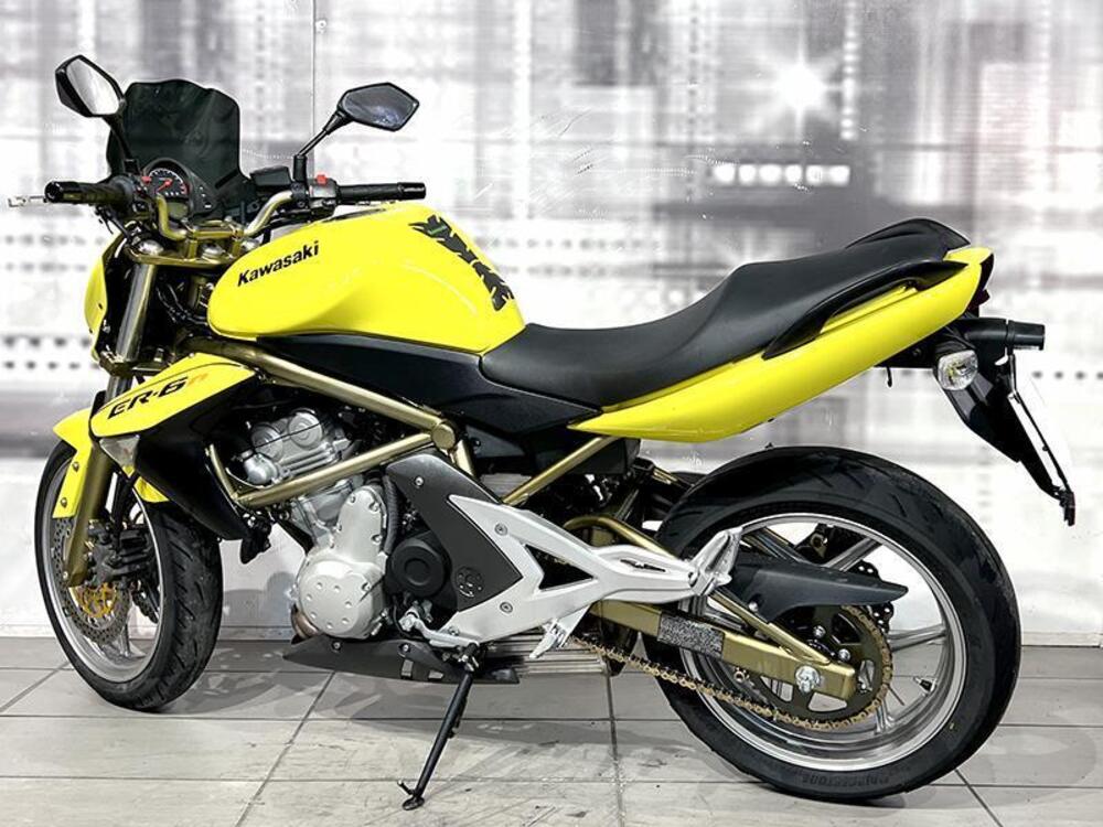 Kawasaki ER-6N (2005 - 08) (2)
