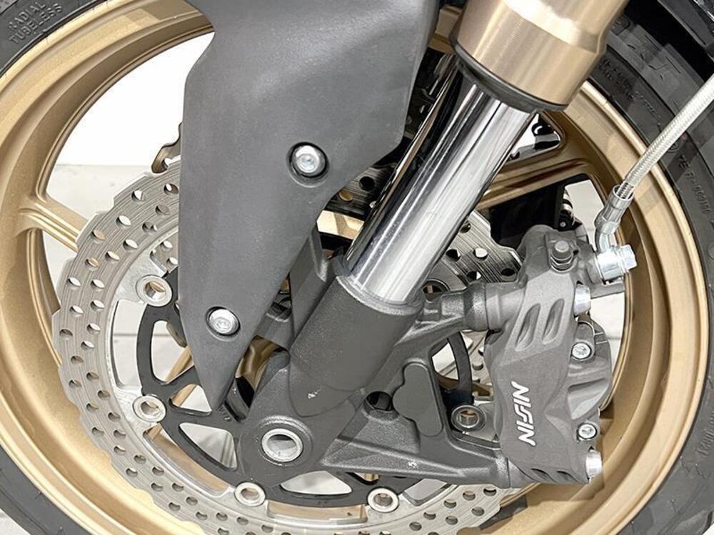 Kawasaki Z 750 R (2011 - 14) (5)