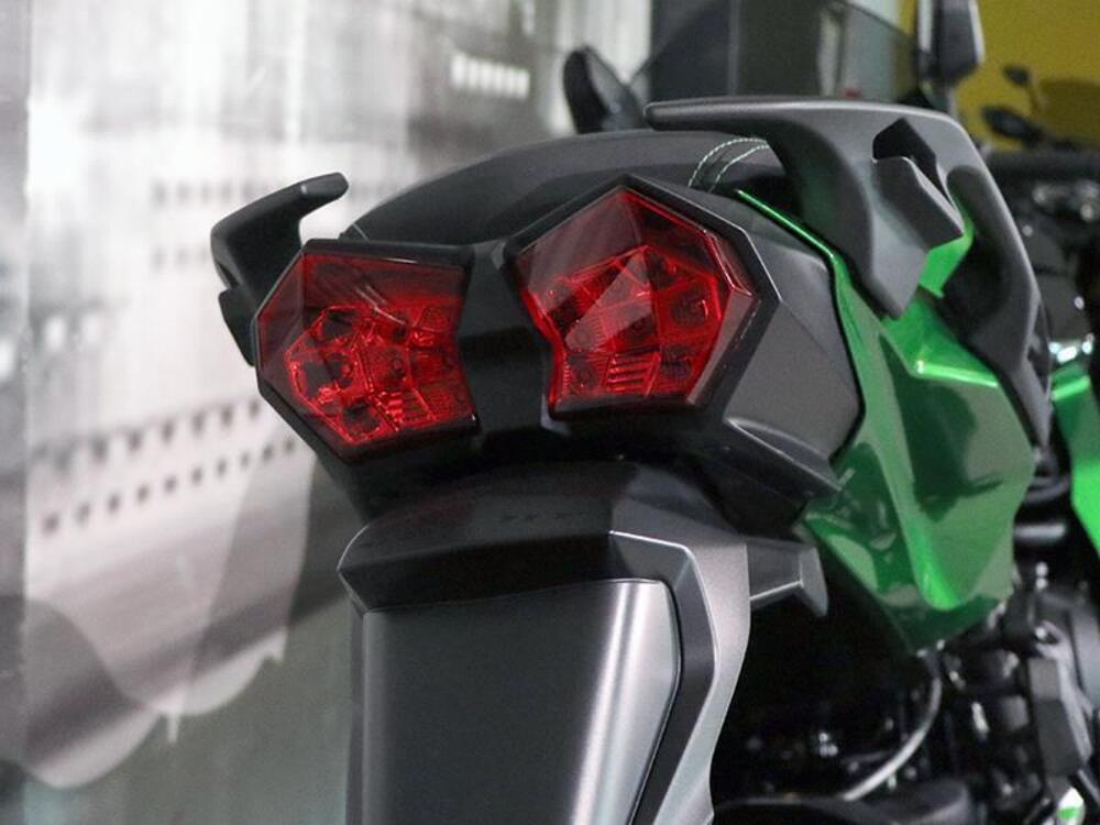 Kawasaki Ninja H2 SX SE (2023 - 26) (5)