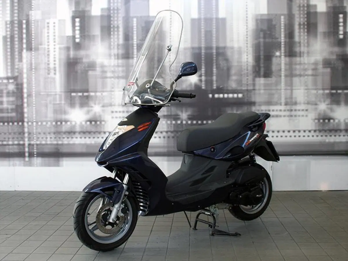 Malaguti F18 Warrior 150 (2002) (3)