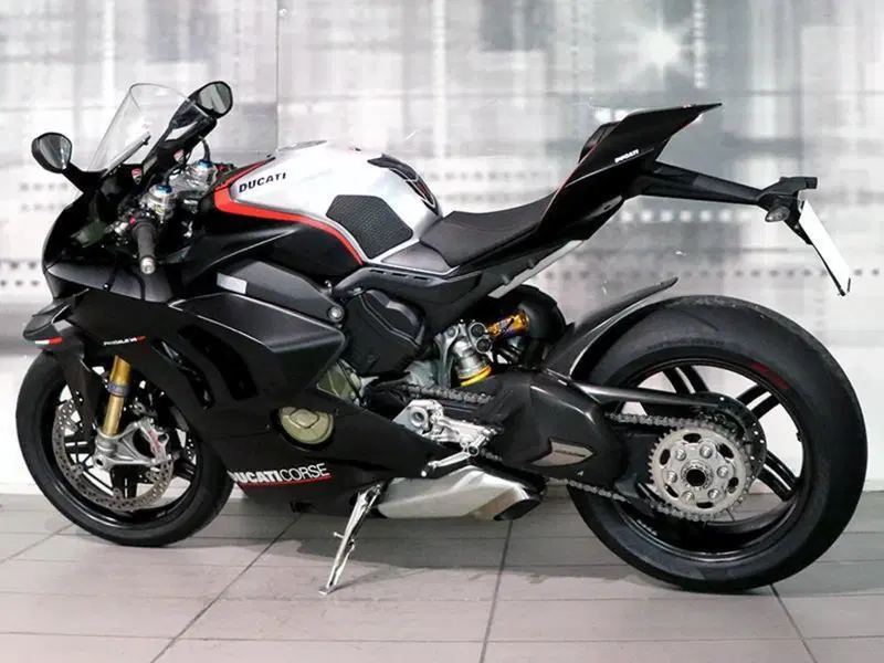 Ducati Panigale V4 1100 (2021) (2)