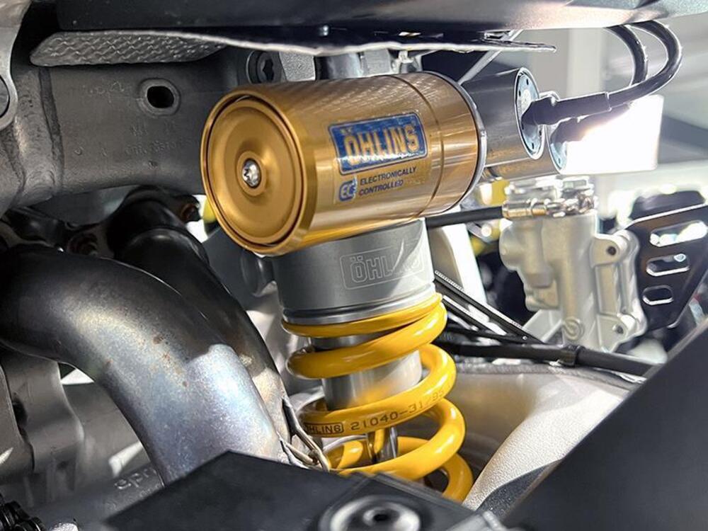 Aprilia Tuono V4 (2021 - 24) (4)