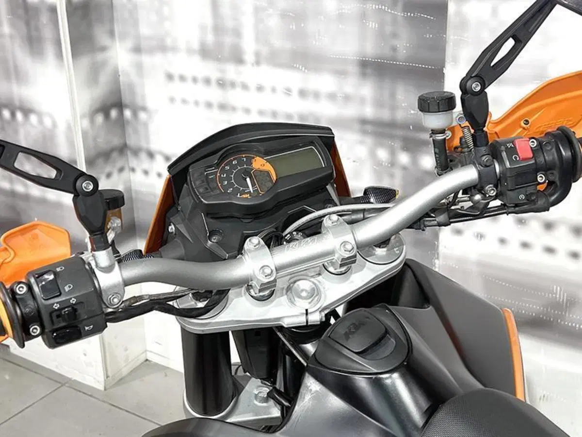 KTM 690 Supermoto (2007 - 12) (5)