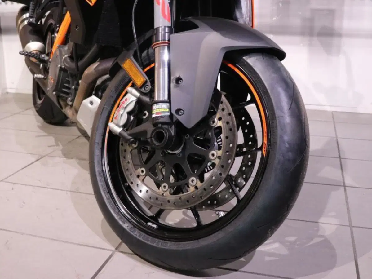KTM 1290 Super Duke GT ABS (2016 - 18) (4)
