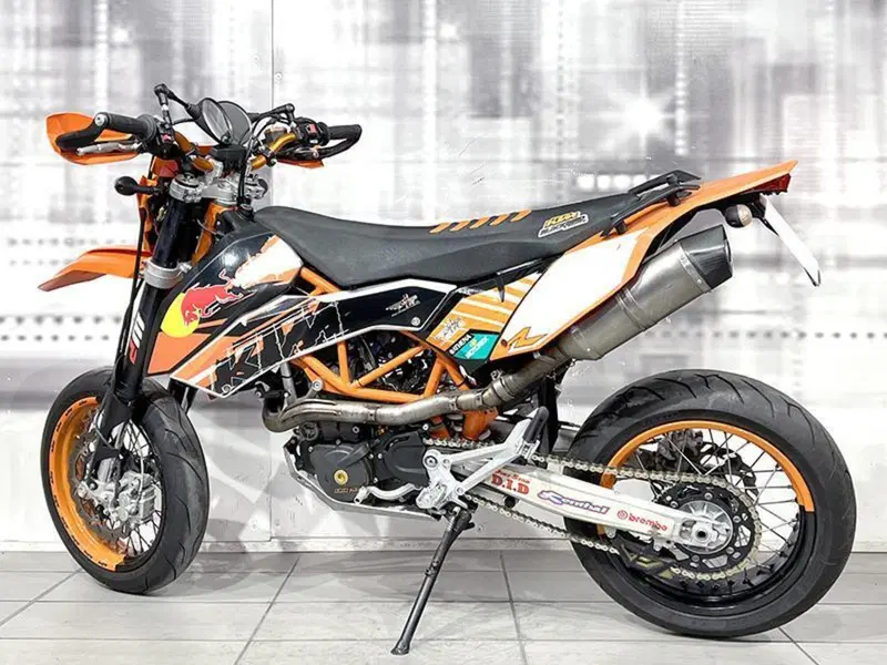 KTM 690 SMC (2008- 11) (2)