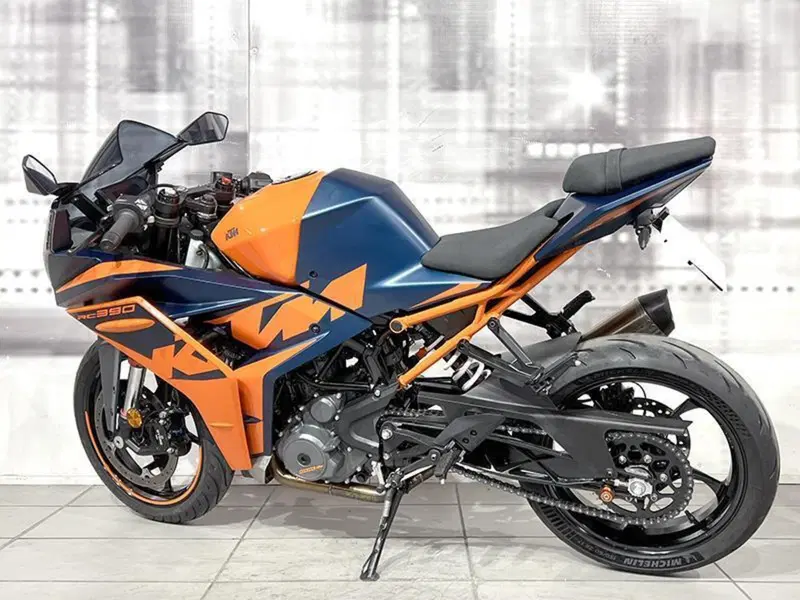 KTM RC 390 (2022 - 26) (2)