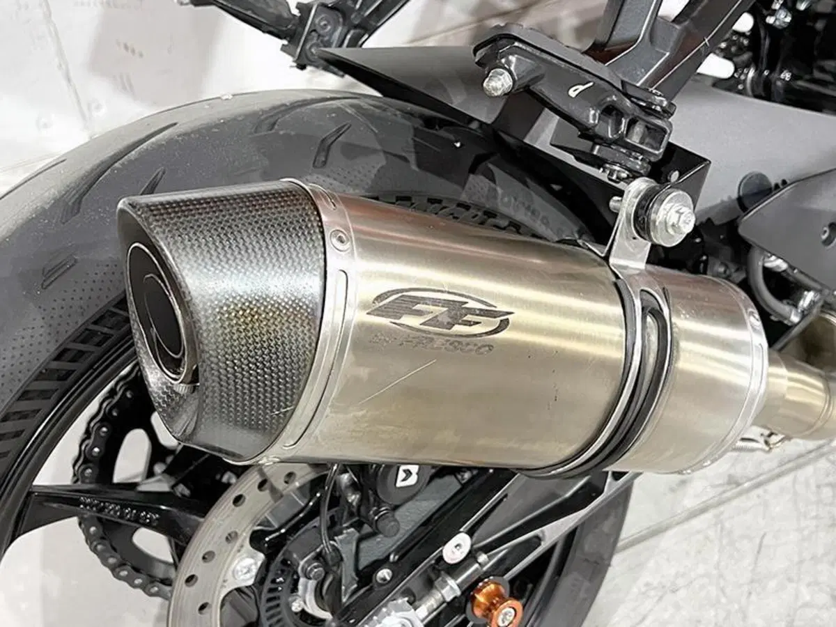 KTM RC 390 (2022 - 26) (4)