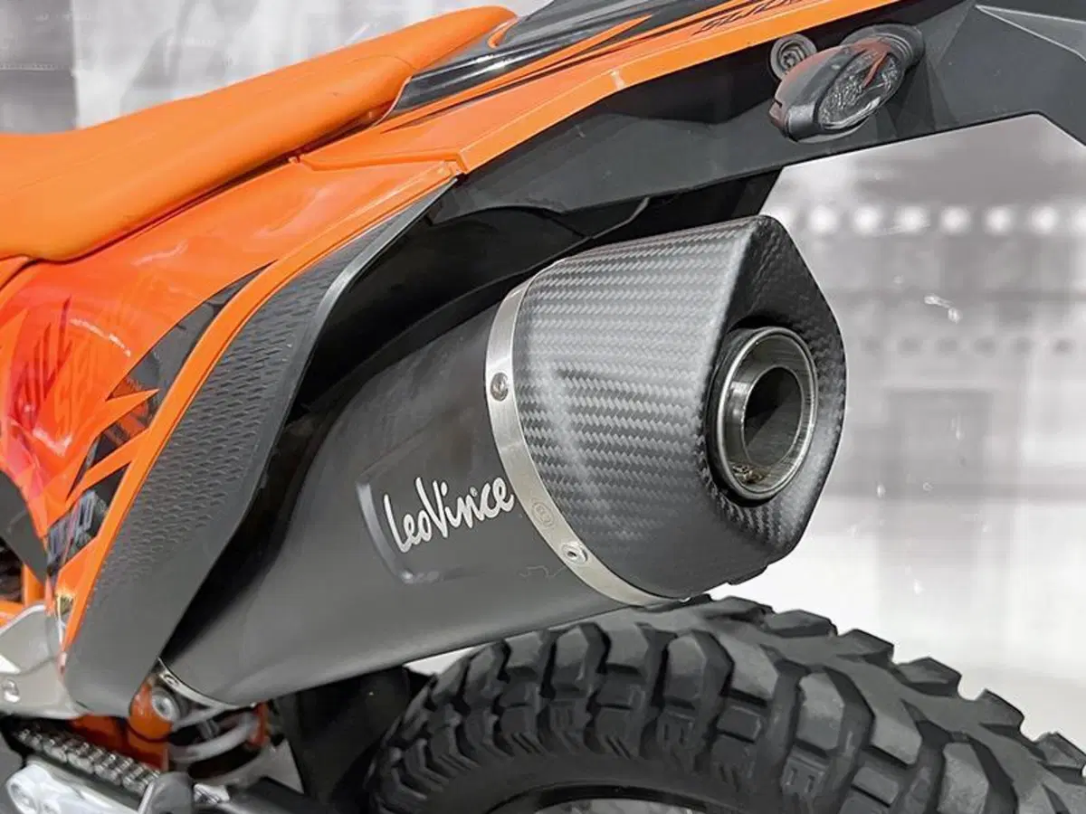 KTM 690 Enduro R (2022 - 25) (3)