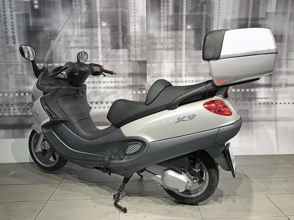 Piaggio X9 250 (2000 - 01) (2)