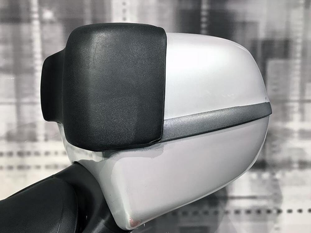 Piaggio X9 250 (2000 - 01) (4)