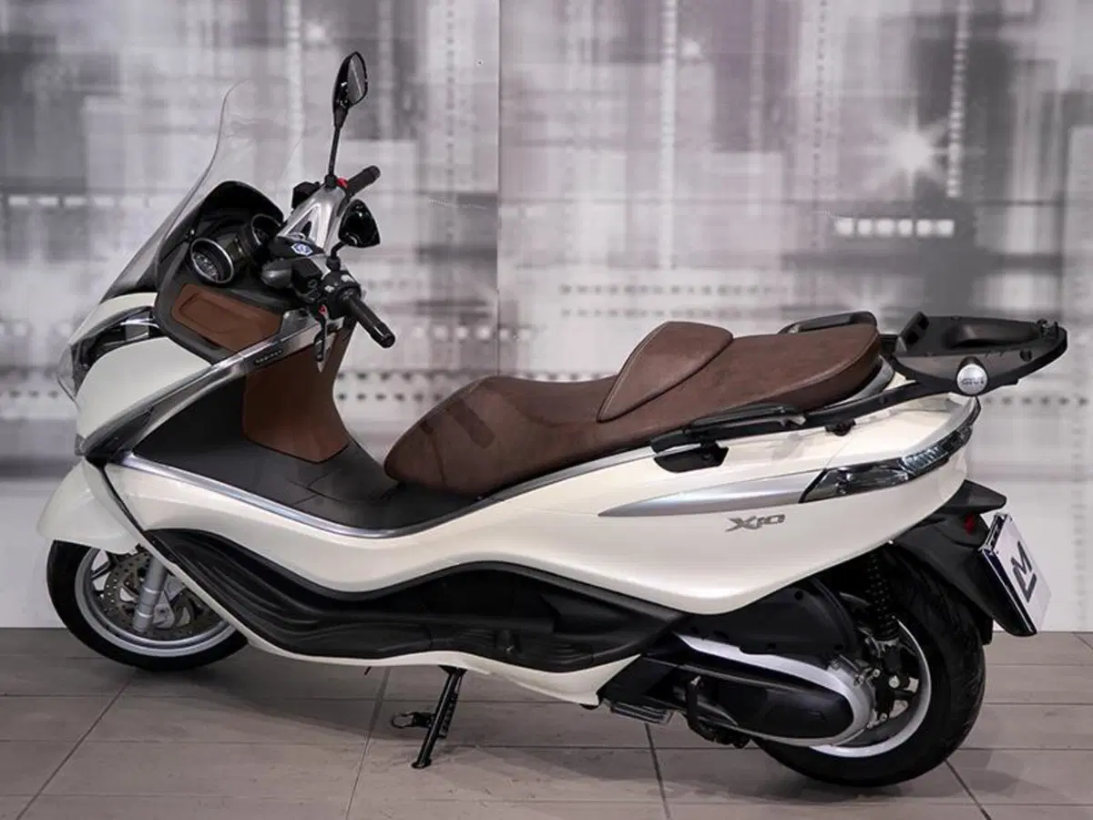 Piaggio X10 350 ie (2011 - 17) (2)