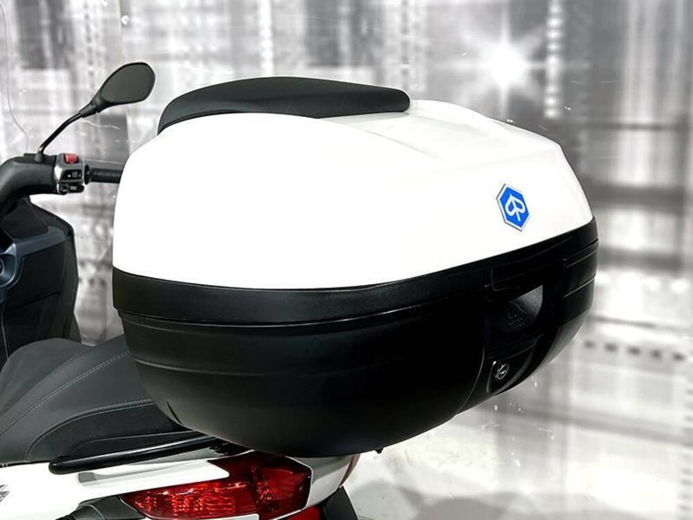 Piaggio MP3 LT 300 (4)