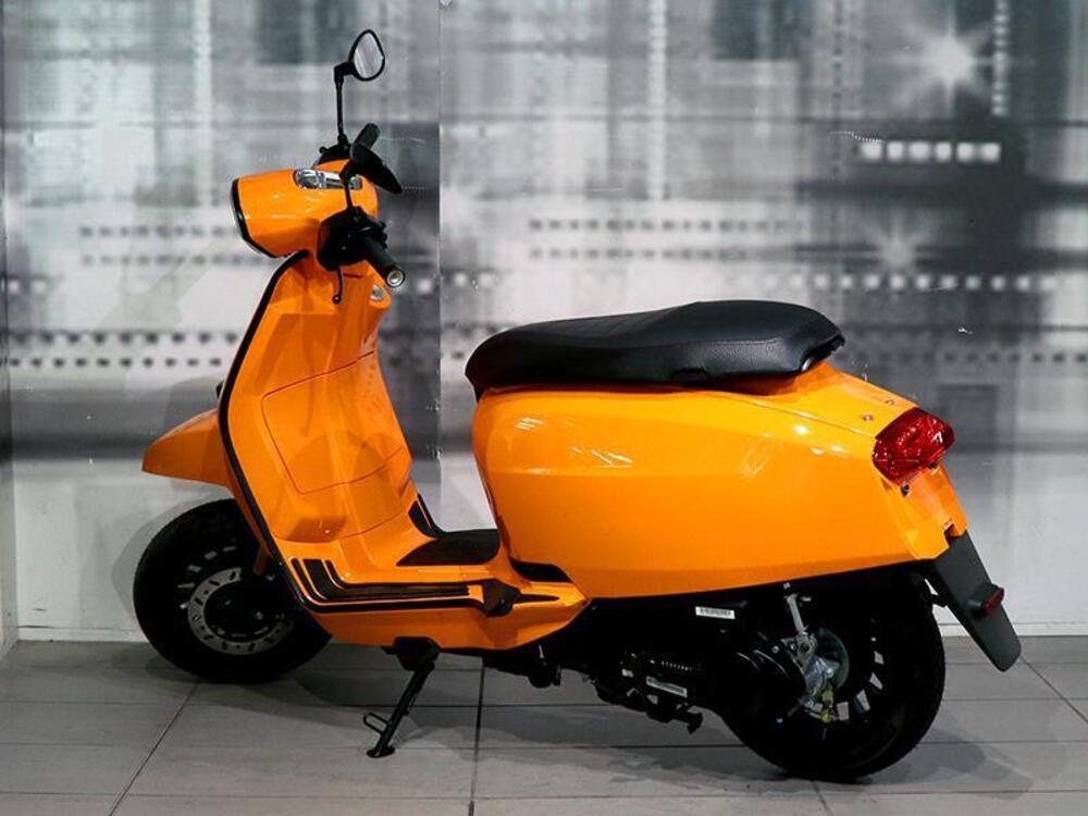 Lambretta V50 Special (2018 - 20) (2)