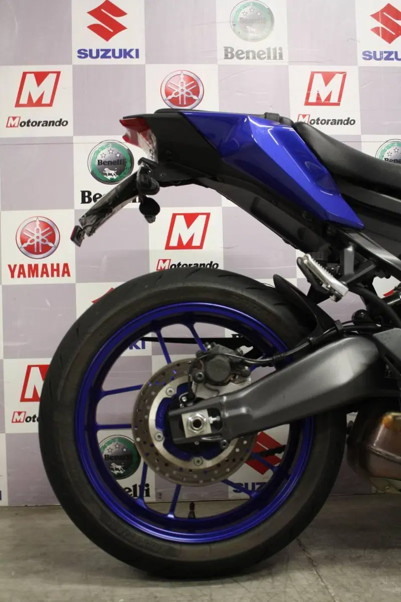 Yamaha MT-09 Y-AMT (2024 - 26) (4)