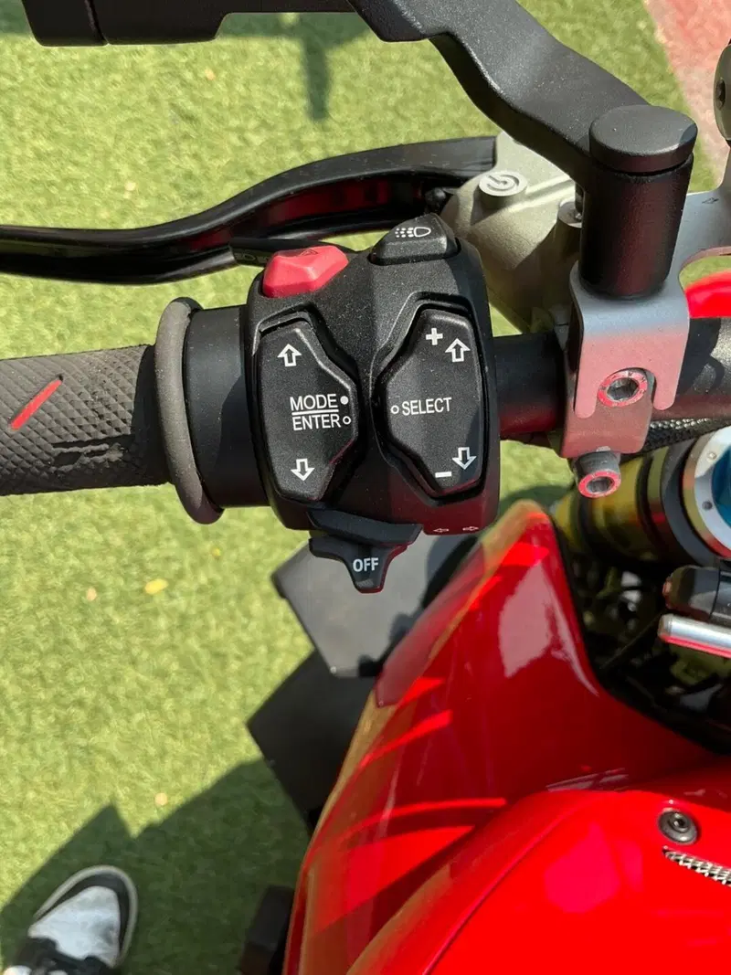 Ducati Streetfighter V4 1100 S (2020) (18)