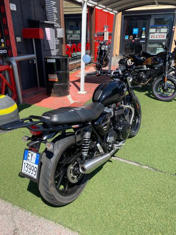 Triumph Street Twin 900 (2021 - 22) (4)