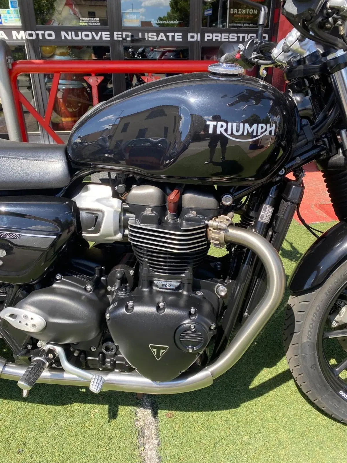 Triumph Street Twin 900 (2021 - 22) (9)