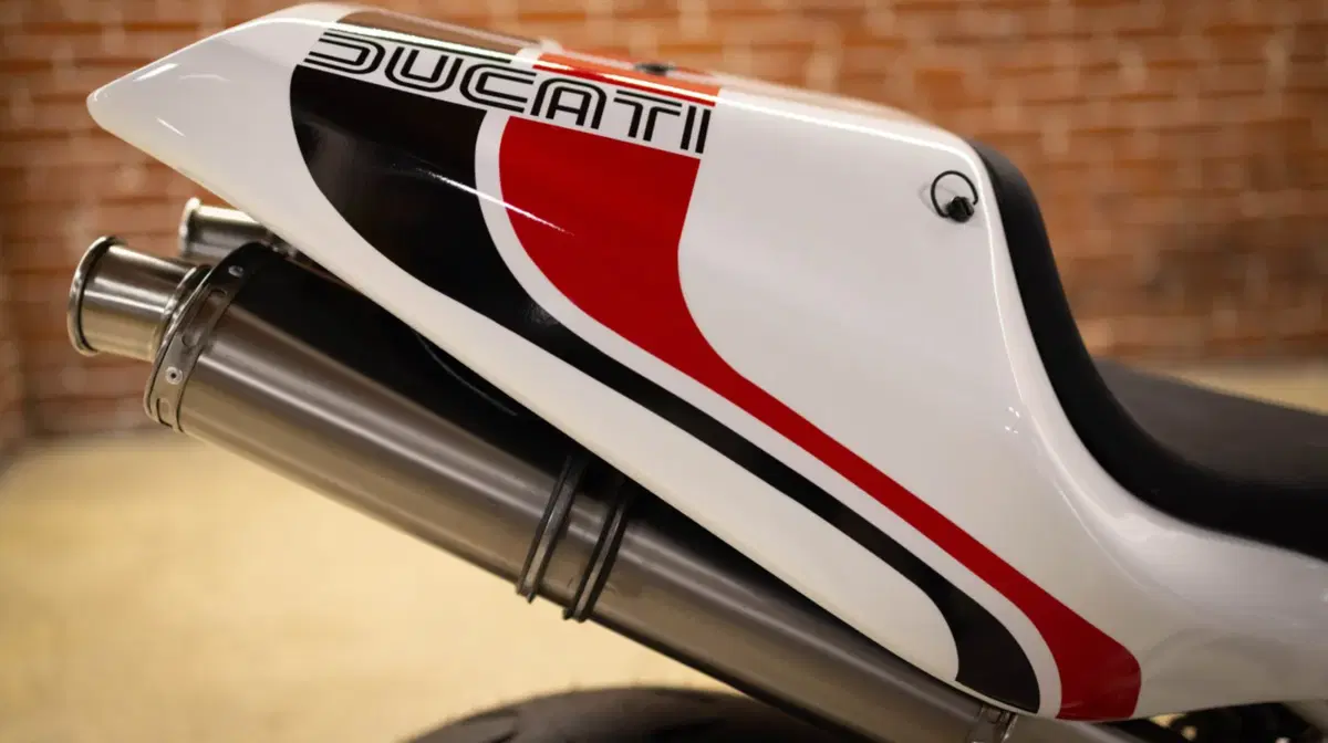 Ducati 748: se gareggiasse oggi sarebbe così. Da perdere la testa [VIDEO E GALLERY] (3)