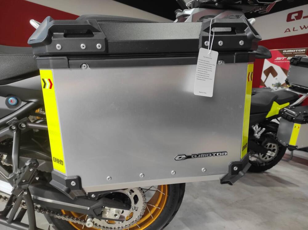 QJ Motor SRT 700 SX (2025) (4)