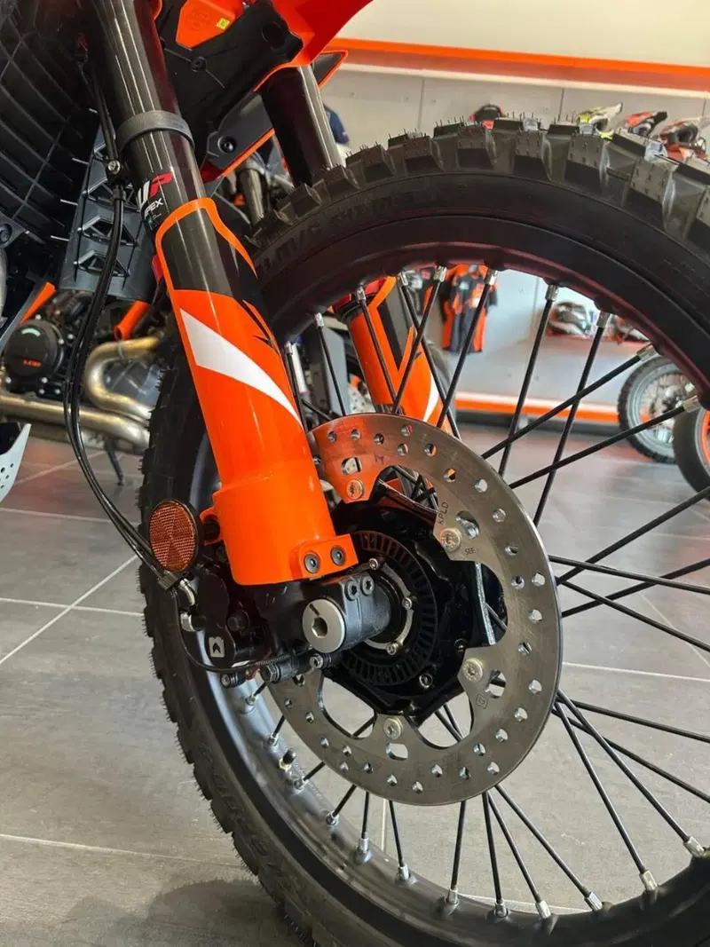 KTM 390 Enduro R (2025 - 26) (5)