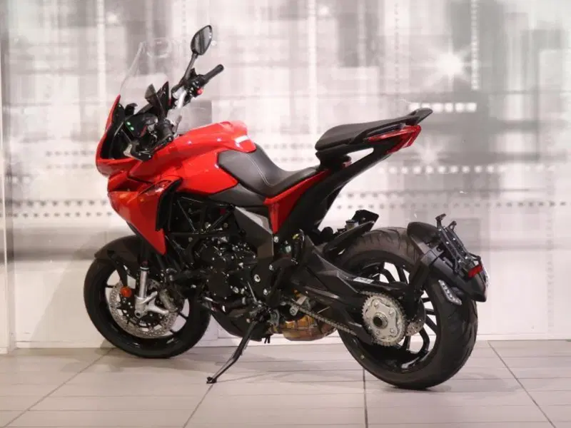 MV Agusta Turismo Veloce 800 Rosso (2021 - 23) (2)