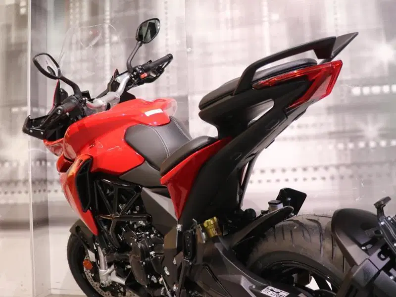 MV Agusta Turismo Veloce 800 Rosso (2021 - 23) (5)