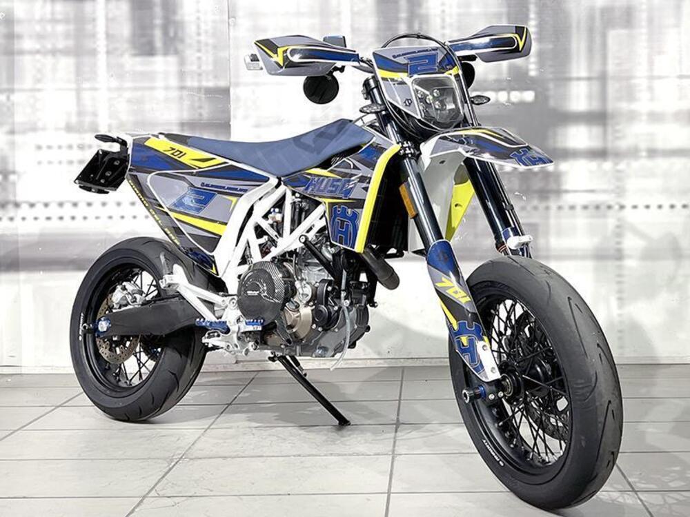 Husqvarna 701 Supermoto (2017 - 19)