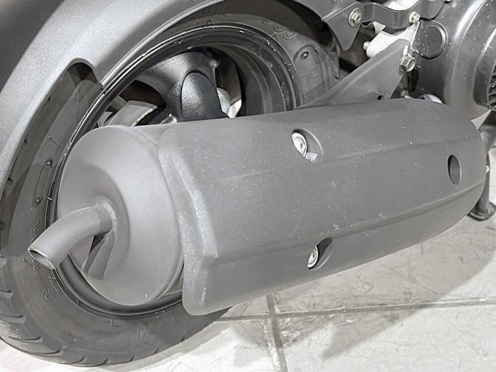 Kymco Agility 50 R10 (2007 - 14) (3)