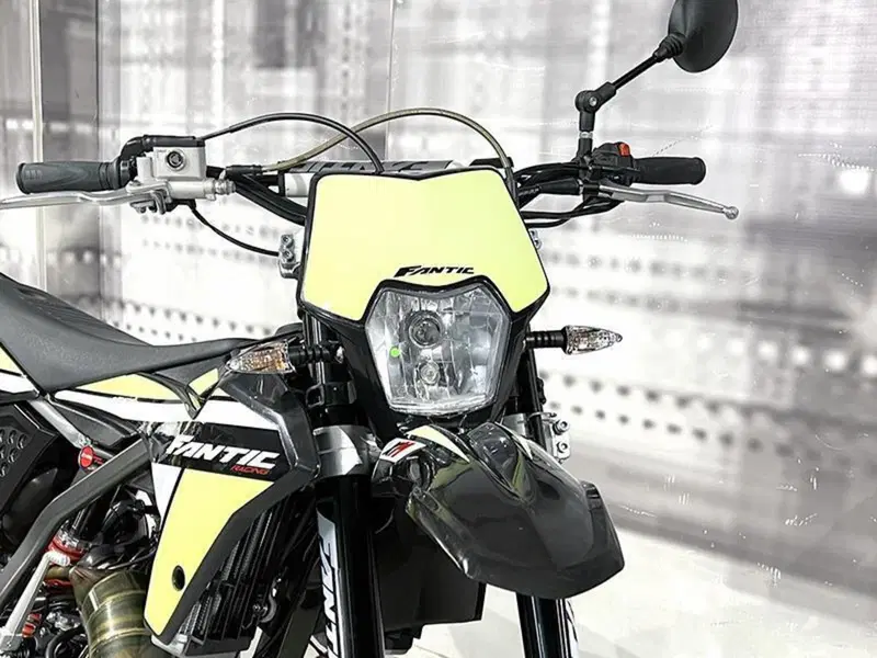 Fantic Motor XM 50 Motard Performance 2T (2021 - 22) (4)