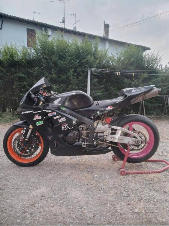 Honda CBR 600 RR (2005 - 06) (4)