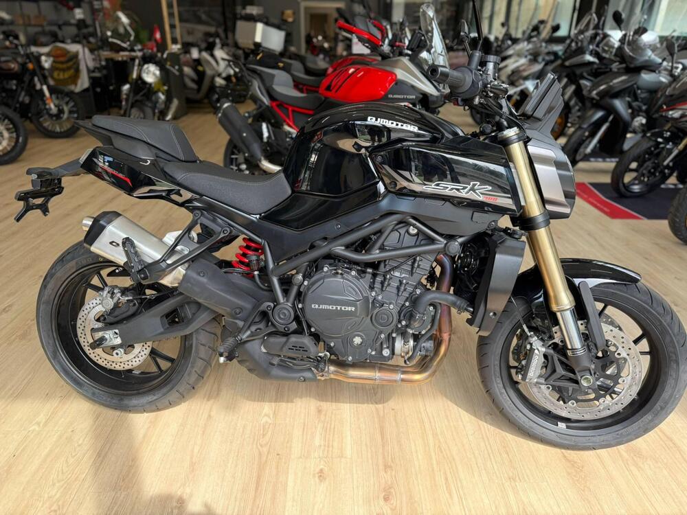 QJ Motor SRK 900 (2025)